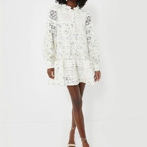 EN SAISON
Exclusive Yellow Lou Lou Mini Dress